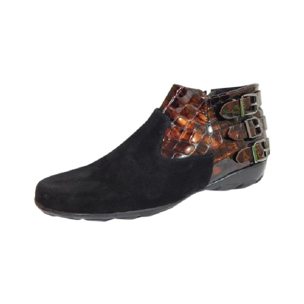 NEW Vaneli Aremis Ankle Boot